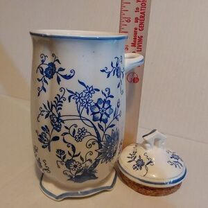 Vintage BLUE ONION 7"‎ Canister Meissen Antique Pattern by Gift Creations